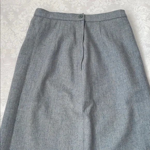 Vintage Pendleton Women's Gray Pencil Skirt. Size 8. - Picture 4 of 5